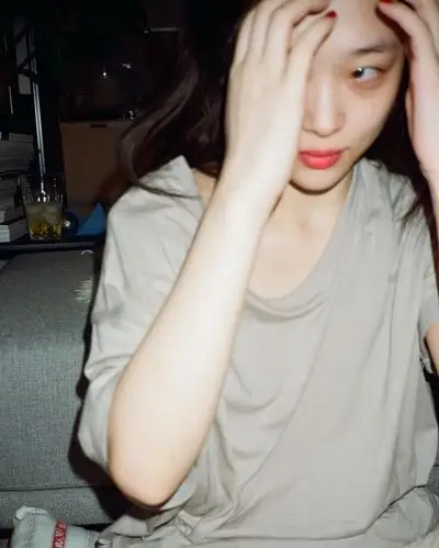 人间蜜桃崔雪莉ins