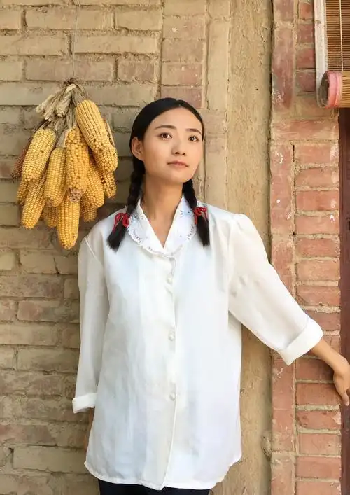 p data-id="gnzzvlcmts">安宁,出生于陕西咸阳,中国内地女演员.