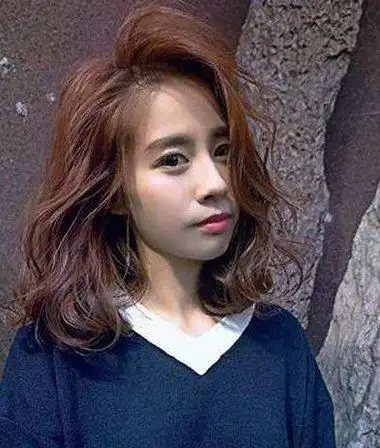 大卷 中卷全头烫发型图片 齐肩发全头烫发发型图片