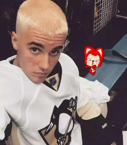 比伯剪完寸头帅回巅峰婚后衣品直线上升海莉才是改变的关键