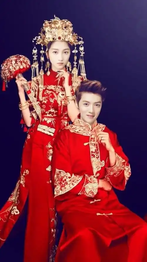 鹿晗和关晓彤的婚纱照,两个人都在发光!