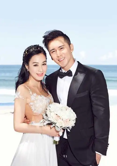 张柏芝自曝离婚后不缺人追!靠自己养仨儿子,三胎生父至今未曝光