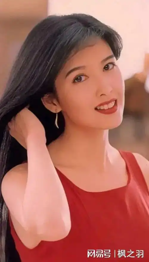 周慧敏年轻时候的颜值巅峰,清新脱俗,绝对的"玉女掌门人"!