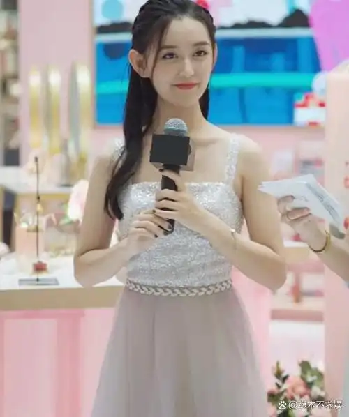 162cm的蒋依依现实中多高看到生图网友和精修差别太大