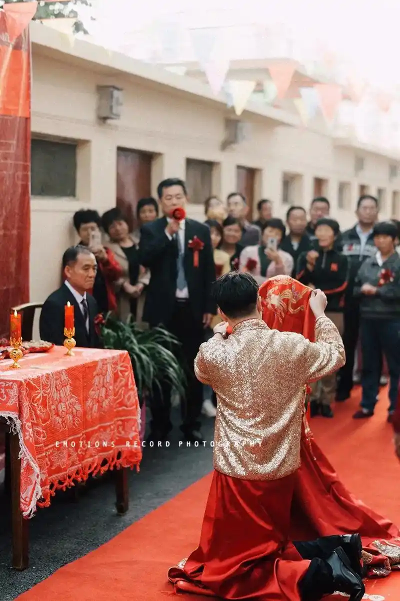 我们的婚礼传统丨叩拜礼与盖头