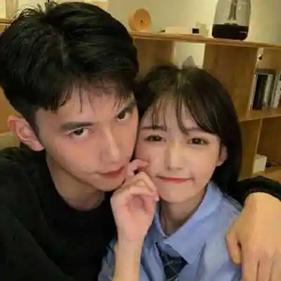 一对两张双人真人恋人头像,情侣头像图片-回车桌面