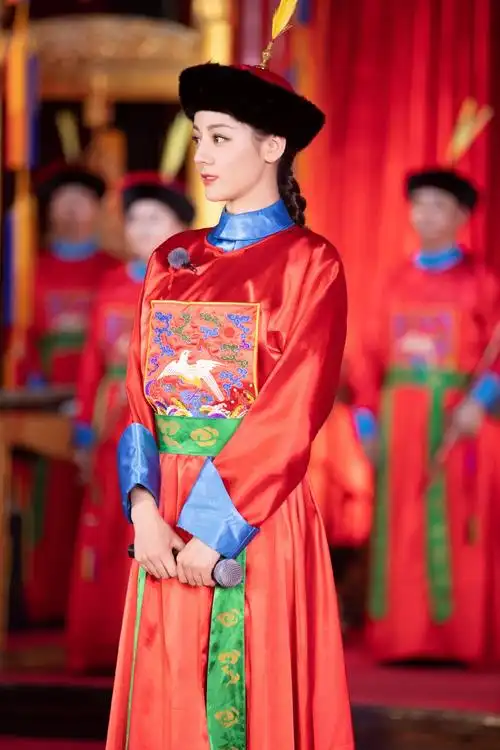 > 迪丽热巴《遇见天坛》古装图片(7/9)