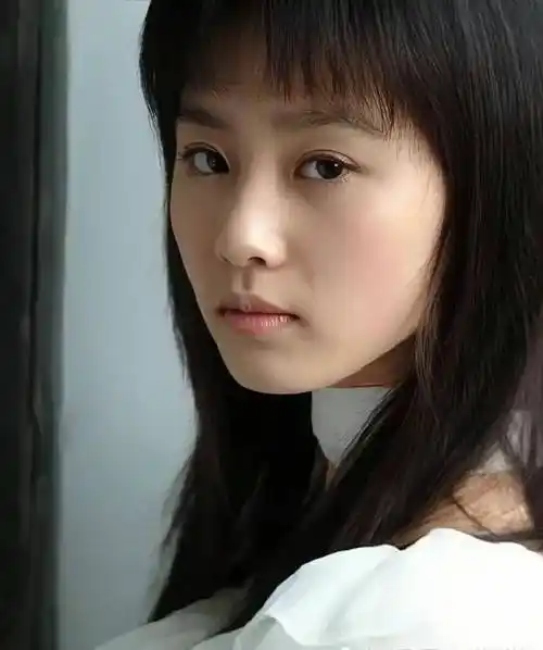 18岁的刘诗诗,是你窗前的白月光还是心口的那抹朱砂痣?