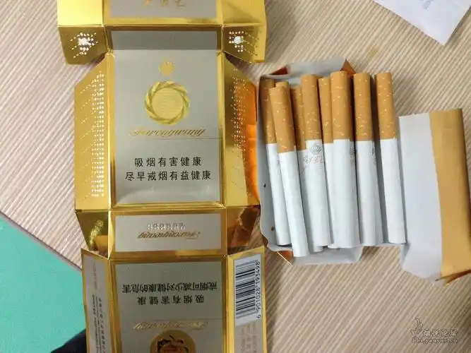 黄盒芙蓉王求鉴定,条装图,盒包图,烟丝图和烟盒拆包图!补疑惑图?