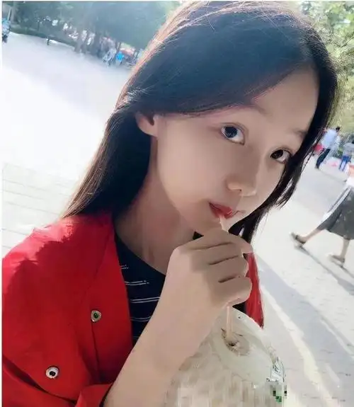 赵薇"女儿"因长得太好看,被全网禁止整容,如今16岁变化太大