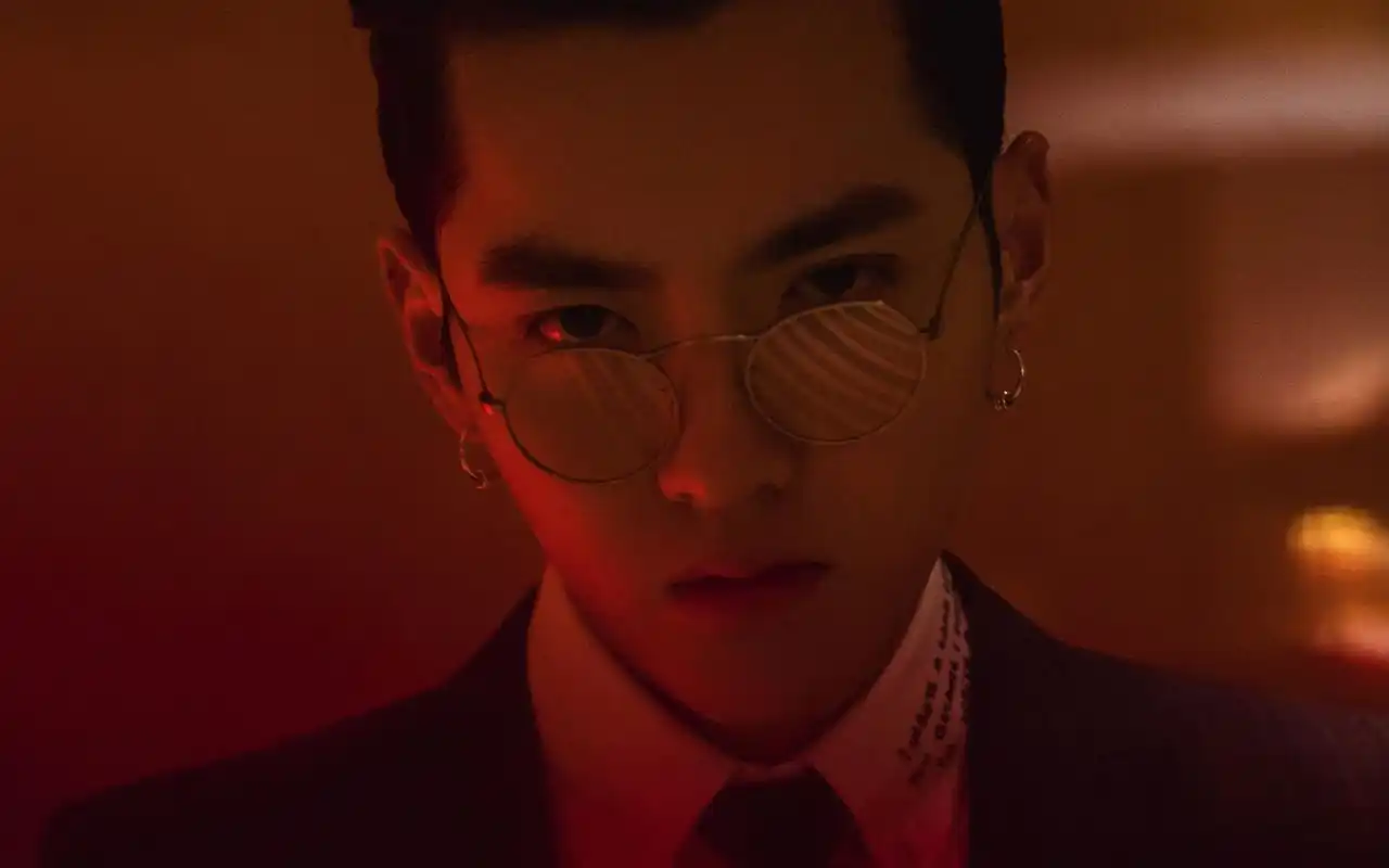 吴亦凡帅气超酷壁纸_偶像明星吴亦凡