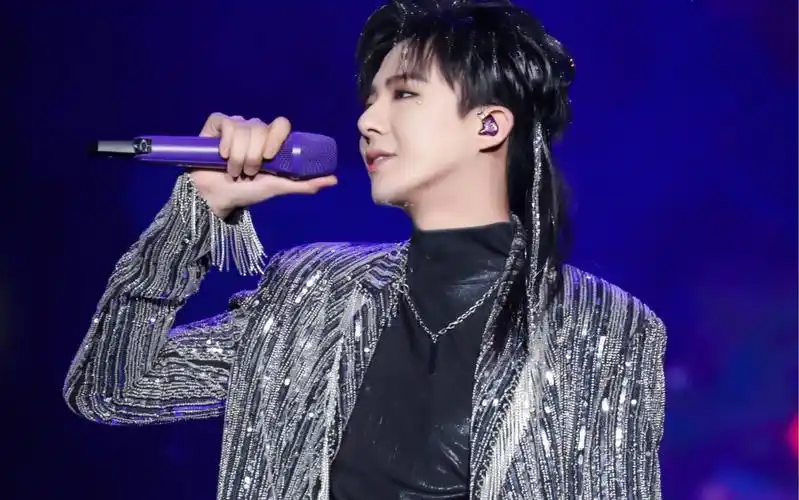 刘宇宁演唱会海报,跨年海报-图片大观-奇异网