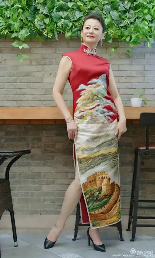 端庄优雅的旗袍淑女