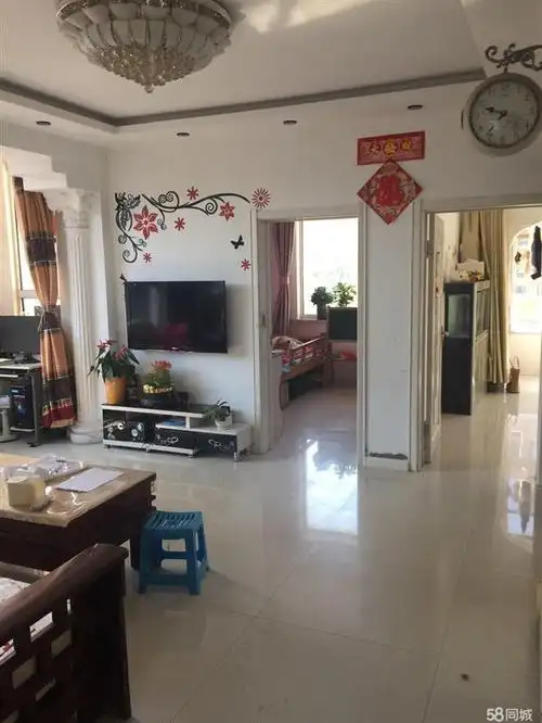 三室一厅,户型实用,少有,油田学区