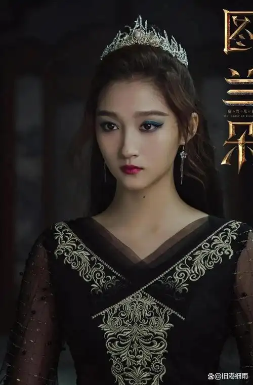 内娱女明星展现古装黑衣造型:神秘冷漠,散发女王范儿