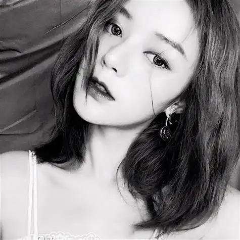 高冷霸气真人女生头像黑白侧脸