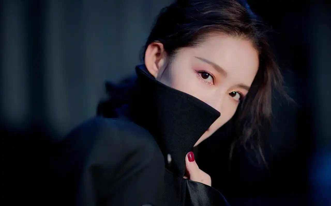 霸气美女李沁酷美暗黑系写真,大陆明星-回车桌面