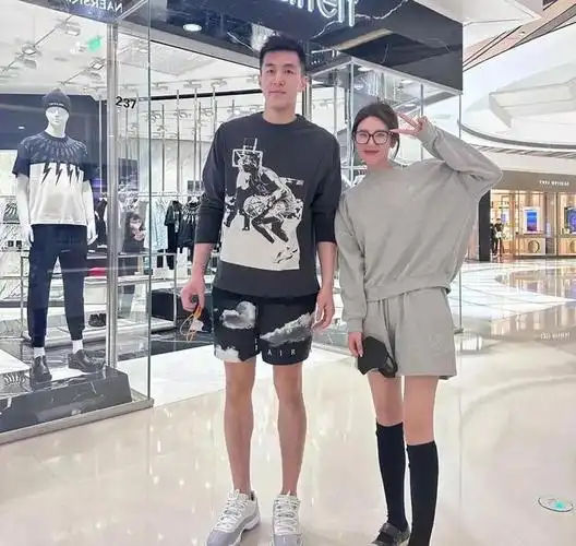 cba三热点艾伦带女友逛街cba继续延长赛程老叔希望进四强