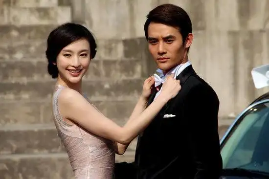 最丑校花逆袭!王凯任重苦恋她无果,连刘恺威都想要娶她为妻呢