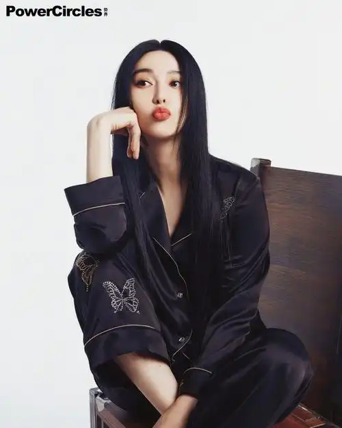 范冰冰登上势界powercircles11月刊封面一展风采