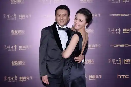 孙茜性感亮相《时尚先生》盛典