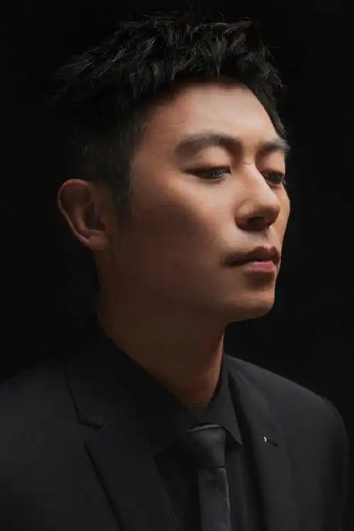 属于理工男的黑西装,智性恋狂喜!期待朱亚文的军工专家吴本正!