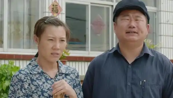 乡村爱情徐会计再婚新妻喜欢露腿装前妻跟赵四广坤混一起