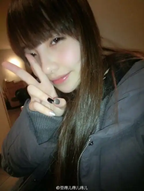 王思聪豆得儿狗粮撒不断 豆得儿旧照曝光她是如何逆袭成女神的?