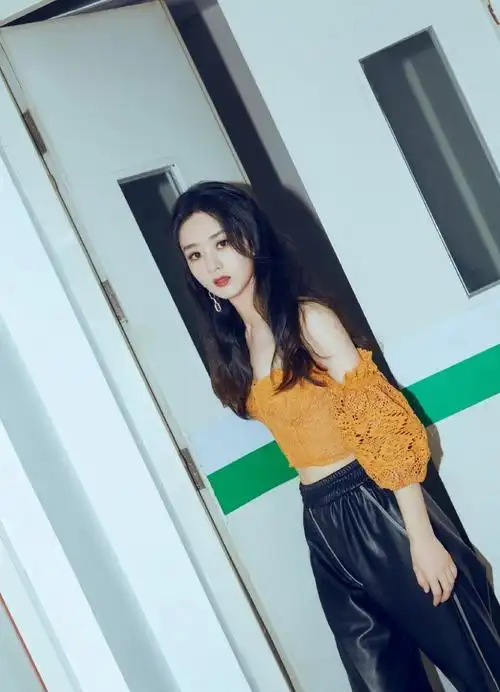 金鹰女神赵丽颖夏日甜酷风写真图片