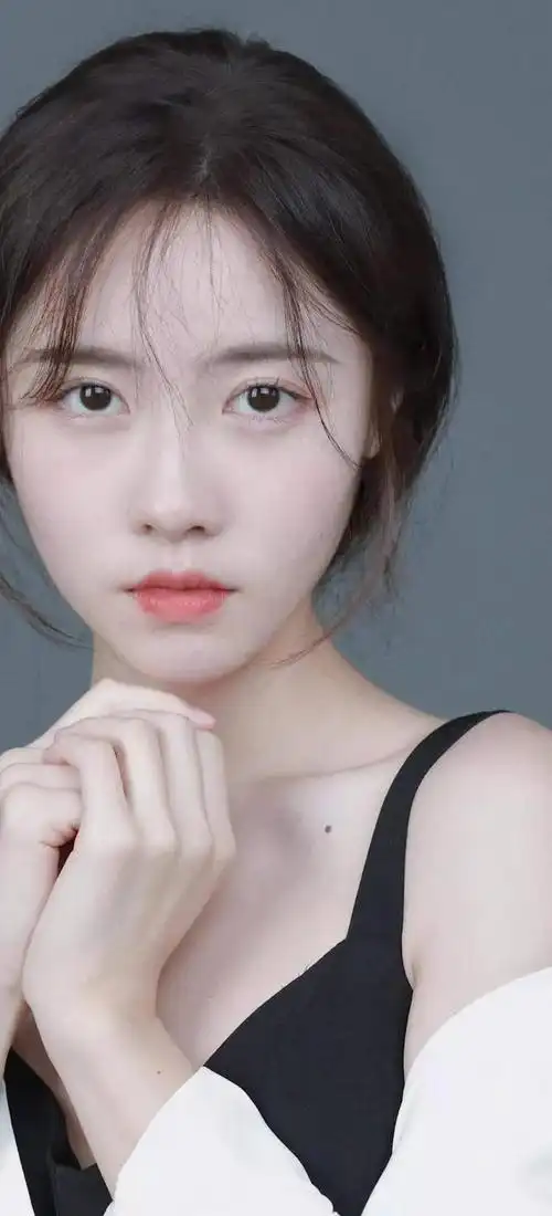 不同风格的美女图集,青春时尚,你最喜欢谁?