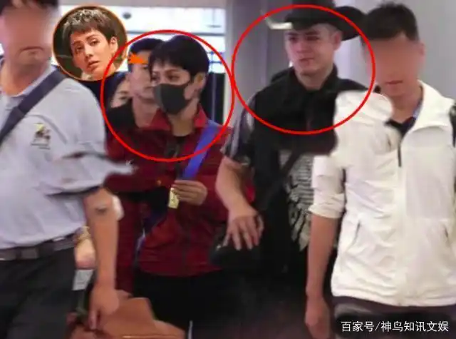 宁静罕晒混血儿子!雷纳独居国外弹吉他指法熟练,浓眉大眼遗传妈