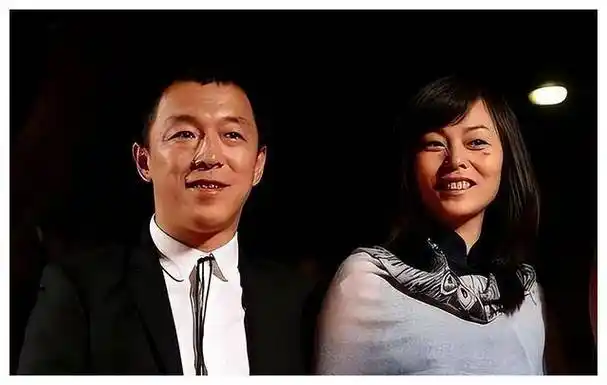 和黄渤如同双胞胎,简直太有夫妻相了_婚姻_小欧_妻子