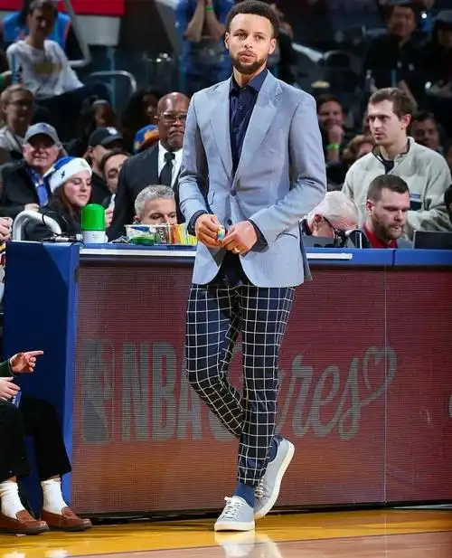 斯蒂芬库里西装集 - 知乎