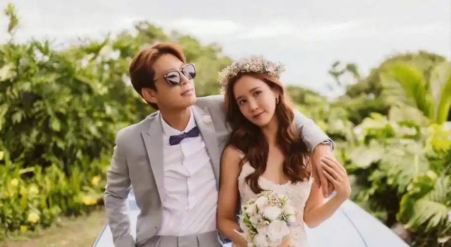 李多海结婚照曝光,她穿公主裙大变脸不敢认,鲜肉老公模样挺帅_婚纱