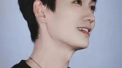 朱一龙|绝美侧颜杀壁纸!(图源水印)