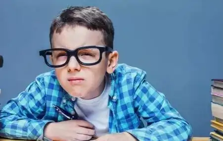 孩子近视第一次戴眼镜,要注意什么呢?