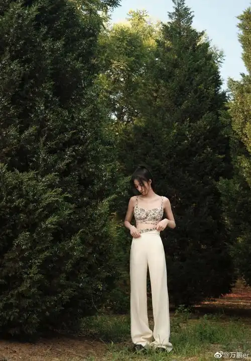 刚发现万鹏和林彦俊生日只差四天,好巧哦