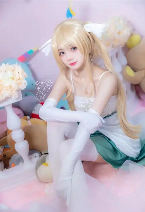 二次元cos丨路人女主的养成方法 · 英梨梨