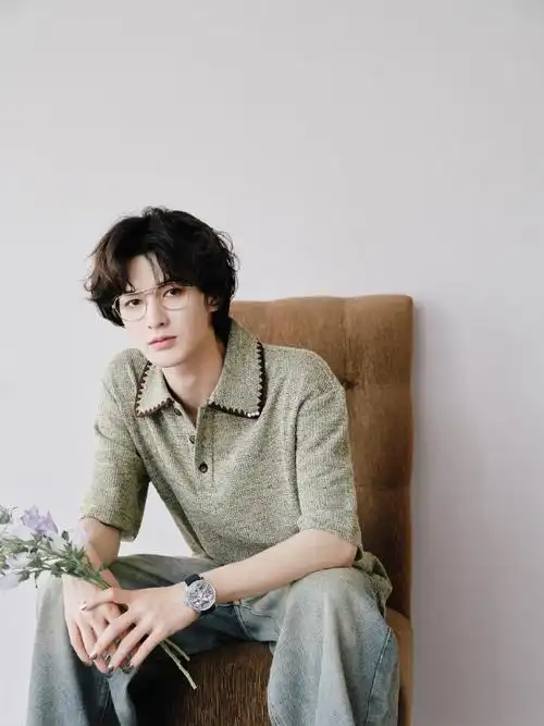 朱正廷日系卷毛造型##朱正廷签售会造型