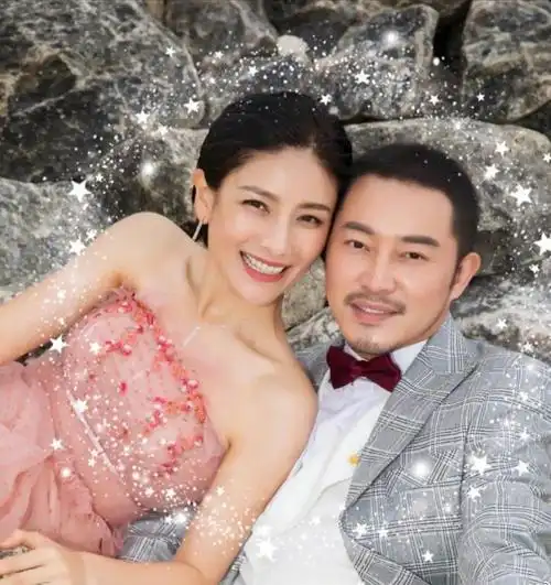 从主持人到视后,蛰伏22年的胡可,不简单!