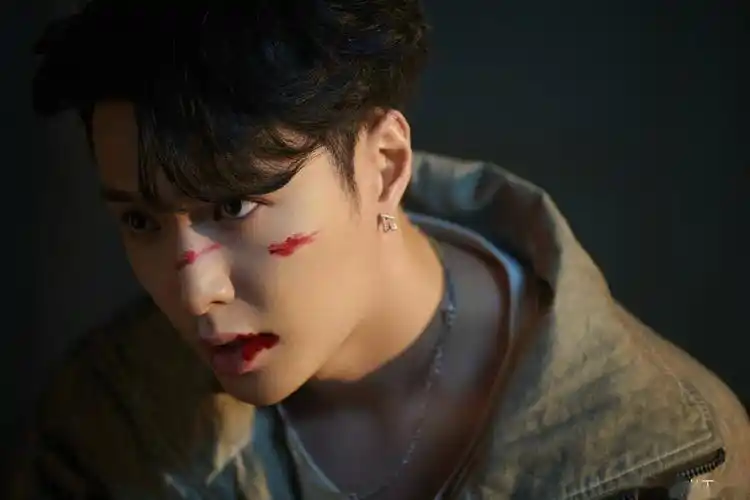 "风霜历遍,重塑骨血"张艺兴最新官方宣传照释出!_高清