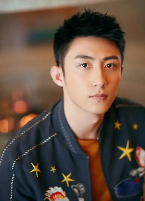 2018黄景瑜《海报时尚》青森之旅