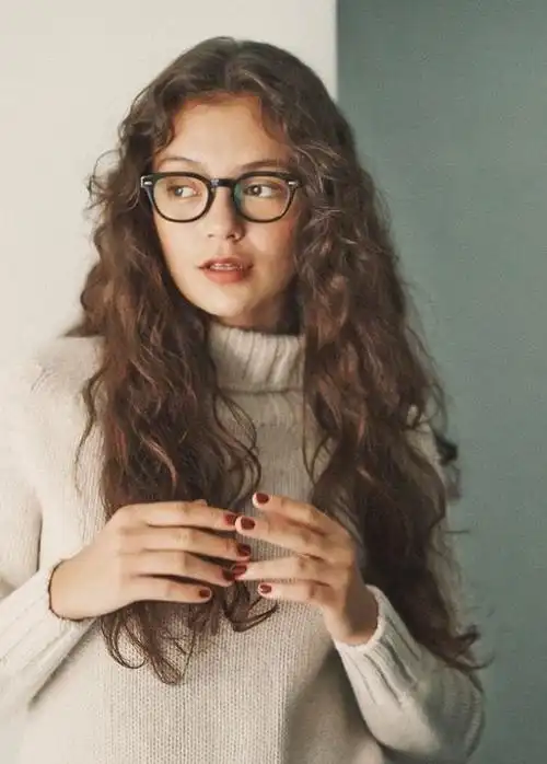 性感和复古的卷发藏在这些电影里