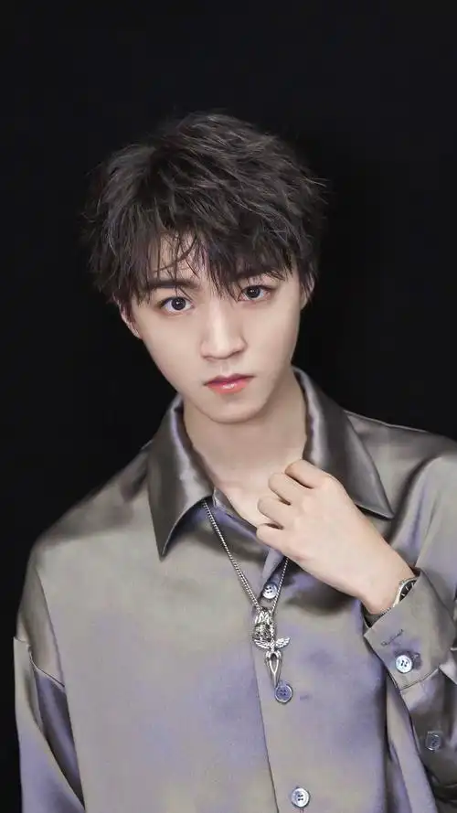 王俊凯帅气俊朗写真手机壁纸,明星,歌手,明星,帅哥,tfboys,王俊凯