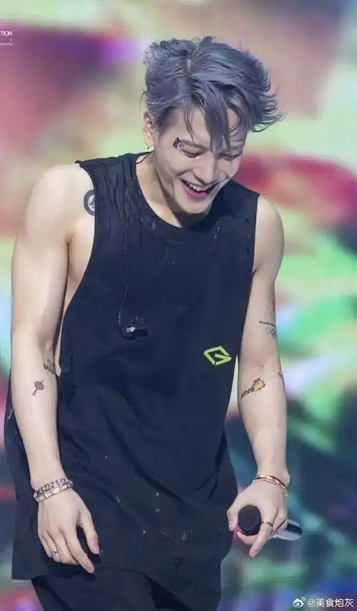 王嘉尔|笑容|王嘉尔超话