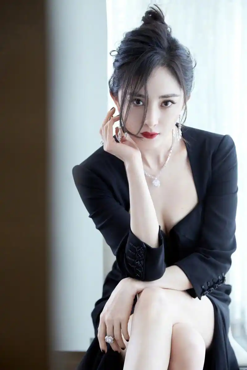 腾讯视频拾光盛典结束,杨幂,袁冰妍,赵丽颖,李宇春等明星艺人表演精彩