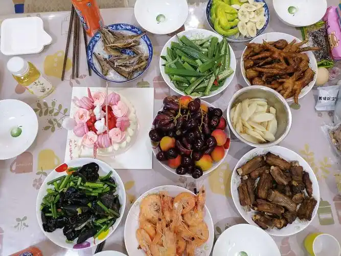 宅家的生日晚餐很温馨!