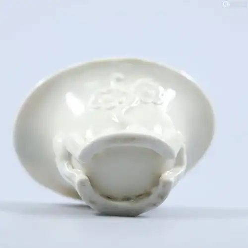 明末清初德化贴塑梅花杯