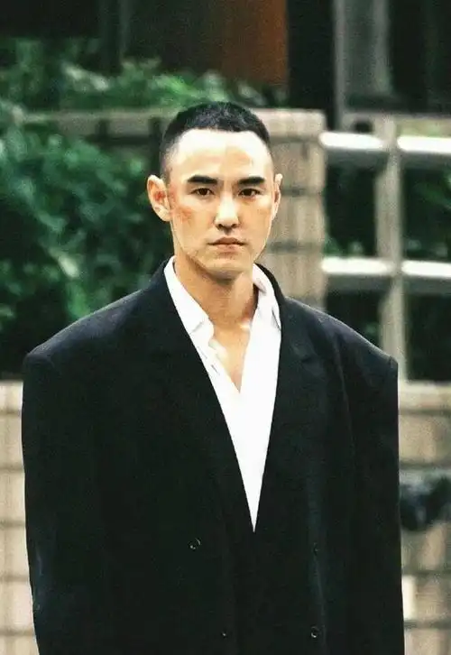 长得显老有多吃亏?这11位男星,年龄不相上下,看脸却像隔辈人