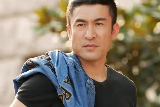 肖荣生《秦时明月》饰千古一帝 获赞历史原版